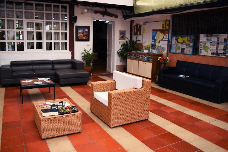 Hostal El Parque Tababela Luaran gambar