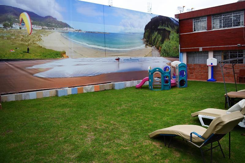 Hostal El Parque Tababela Luaran gambar