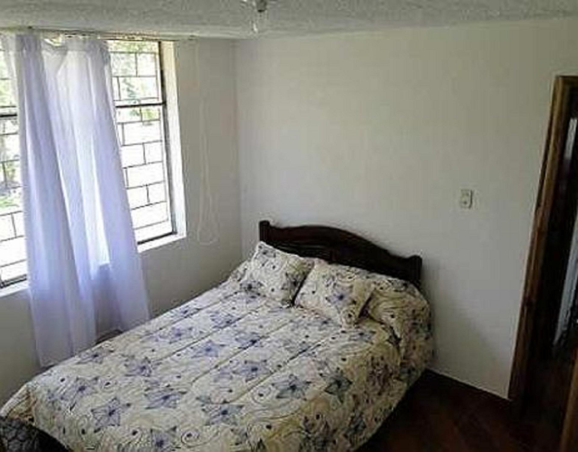 Hostal El Parque Tababela Luaran gambar