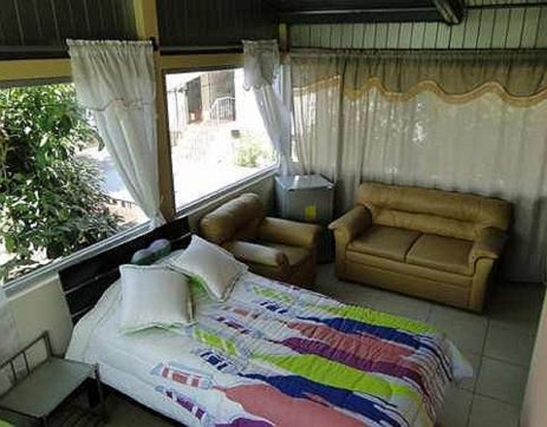 Hostal El Parque Tababela Luaran gambar
