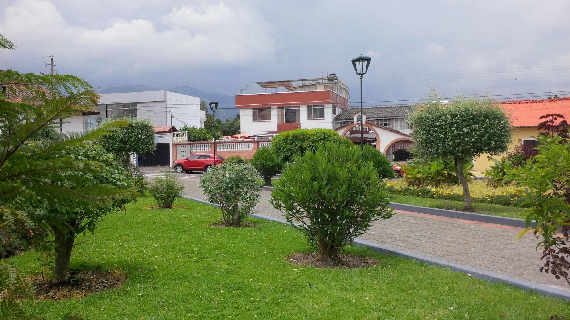 Hostal El Parque Tababela Luaran gambar